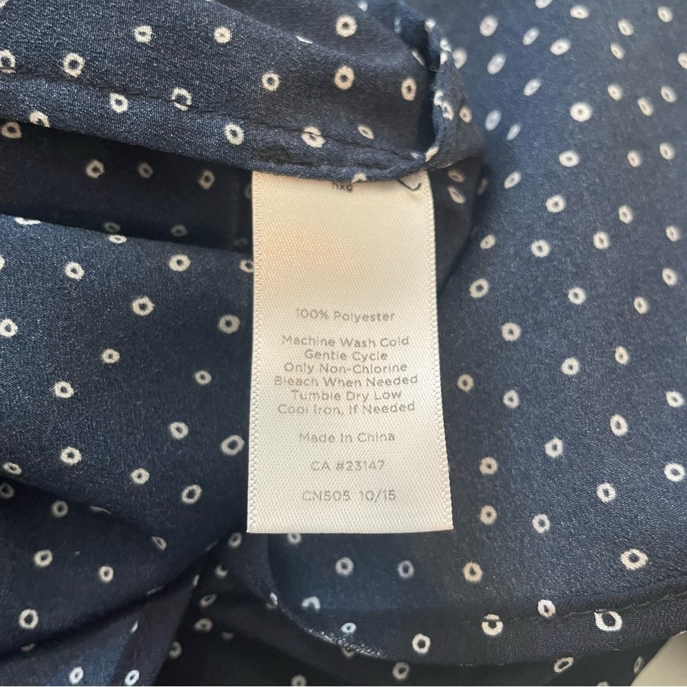 Euc Talbots Poly Button Down Blouse - image 4